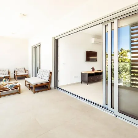 Modern 1-bed With Terrace Apartamento Albufeira