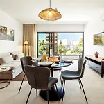 Modern 1-bed With Terrace *