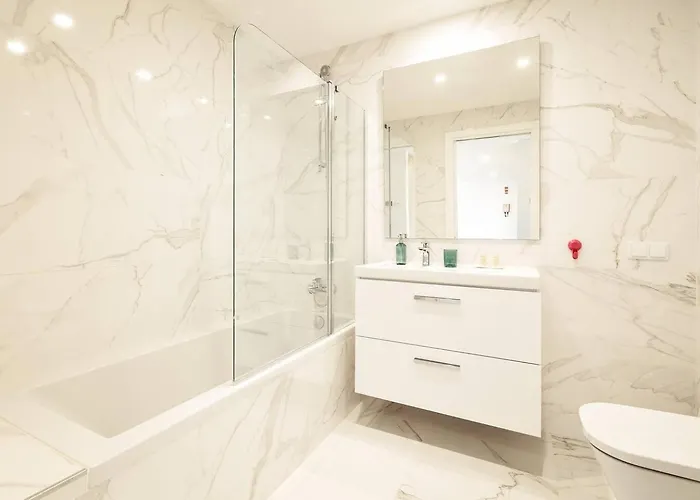 Modern 1-bed With Terrace *