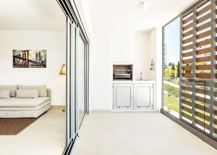 Lejlighed Modern 1-bed With Terrace Albufeira